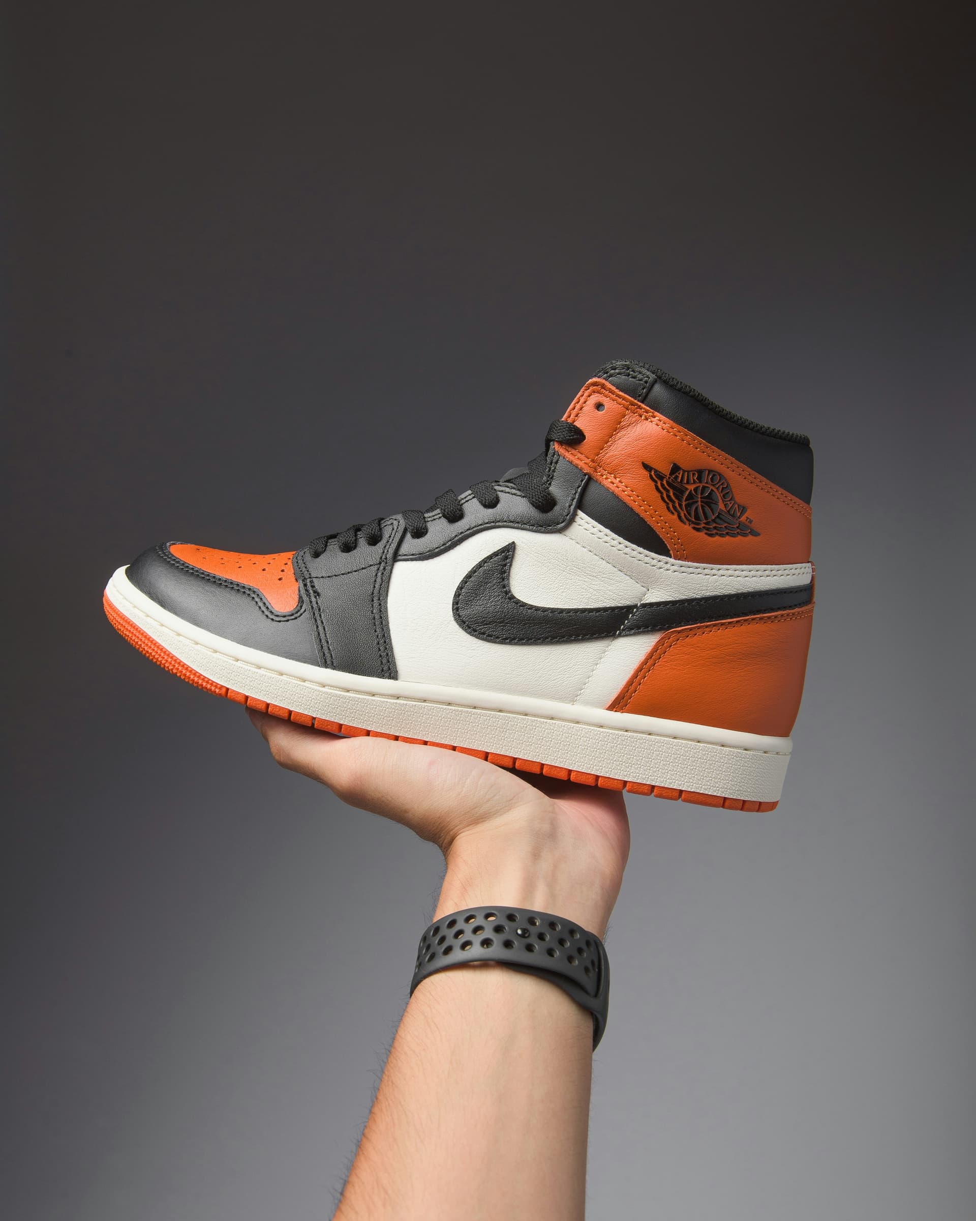 Product photo with background before removal